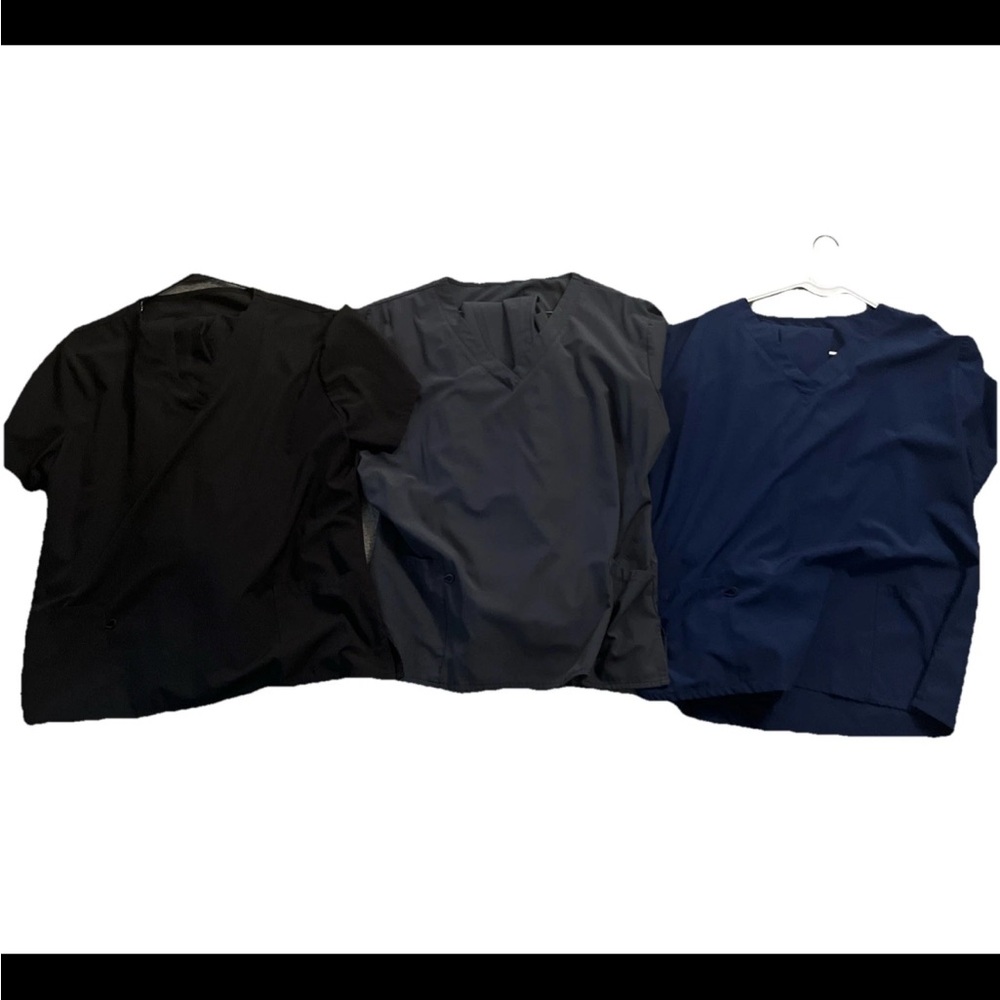 Green Town 4 Flex Women's V-Neck Scrubs 3 Set - Black, Charcoal, Navy - Picture 4 of 12